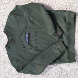 Patagonia Forest Green Men's Crewneck Sweatshirt